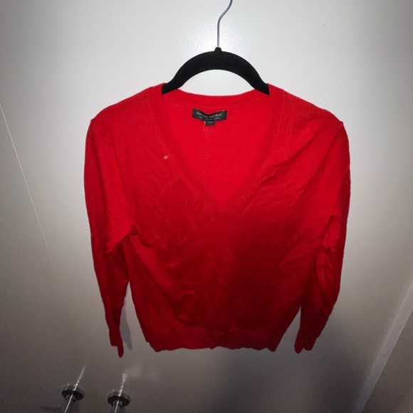 Banana Republic Wool V Neck Sweater in red - Picture 7 of 7